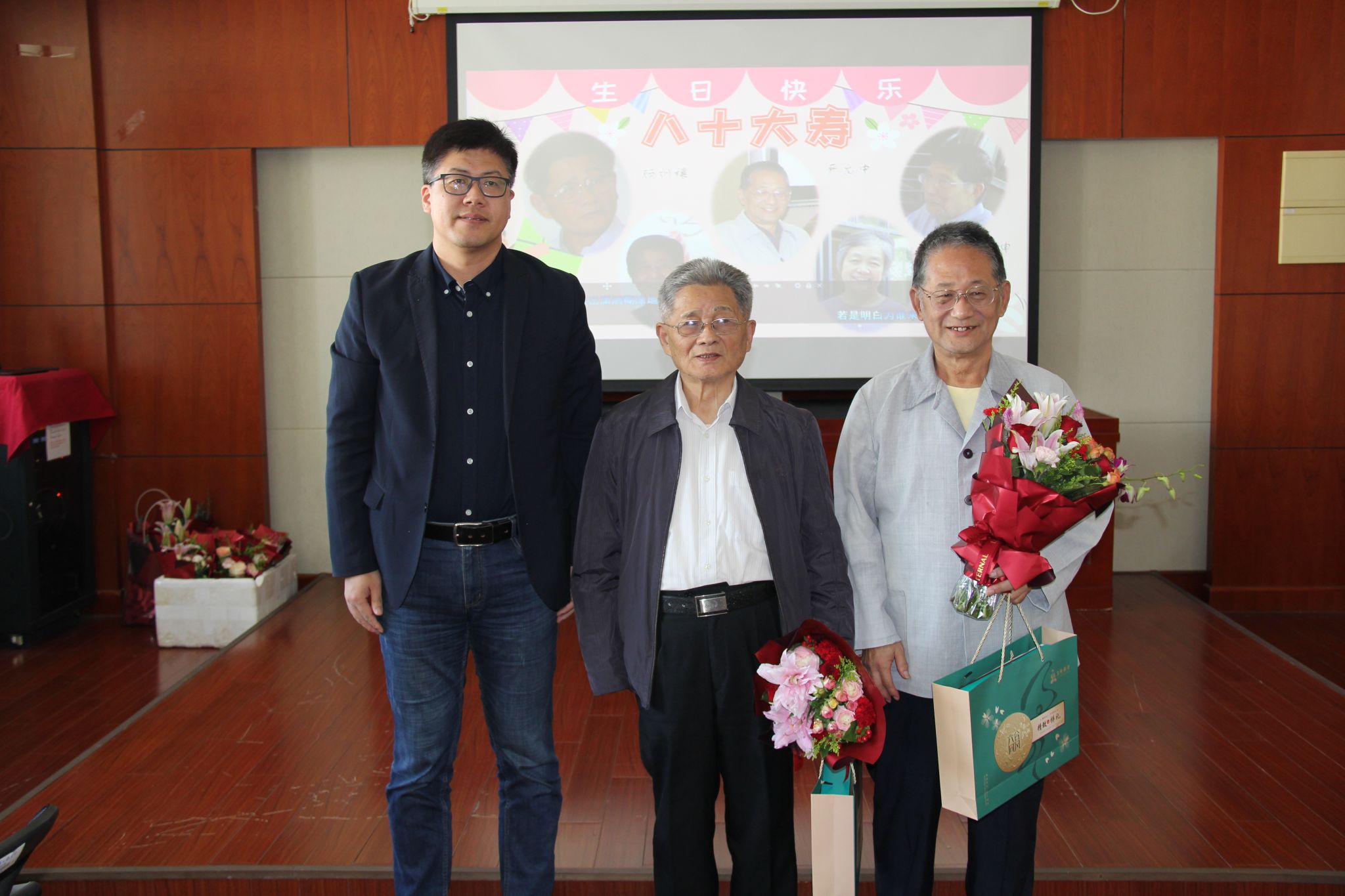 ead64f0b00eac3083531e323a9e6325.jpg ead64f0b00eac3083531e323a9e6325.jpg