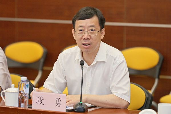 2、段勇-1_副本.jpg 2、段勇-1_副本.jpg