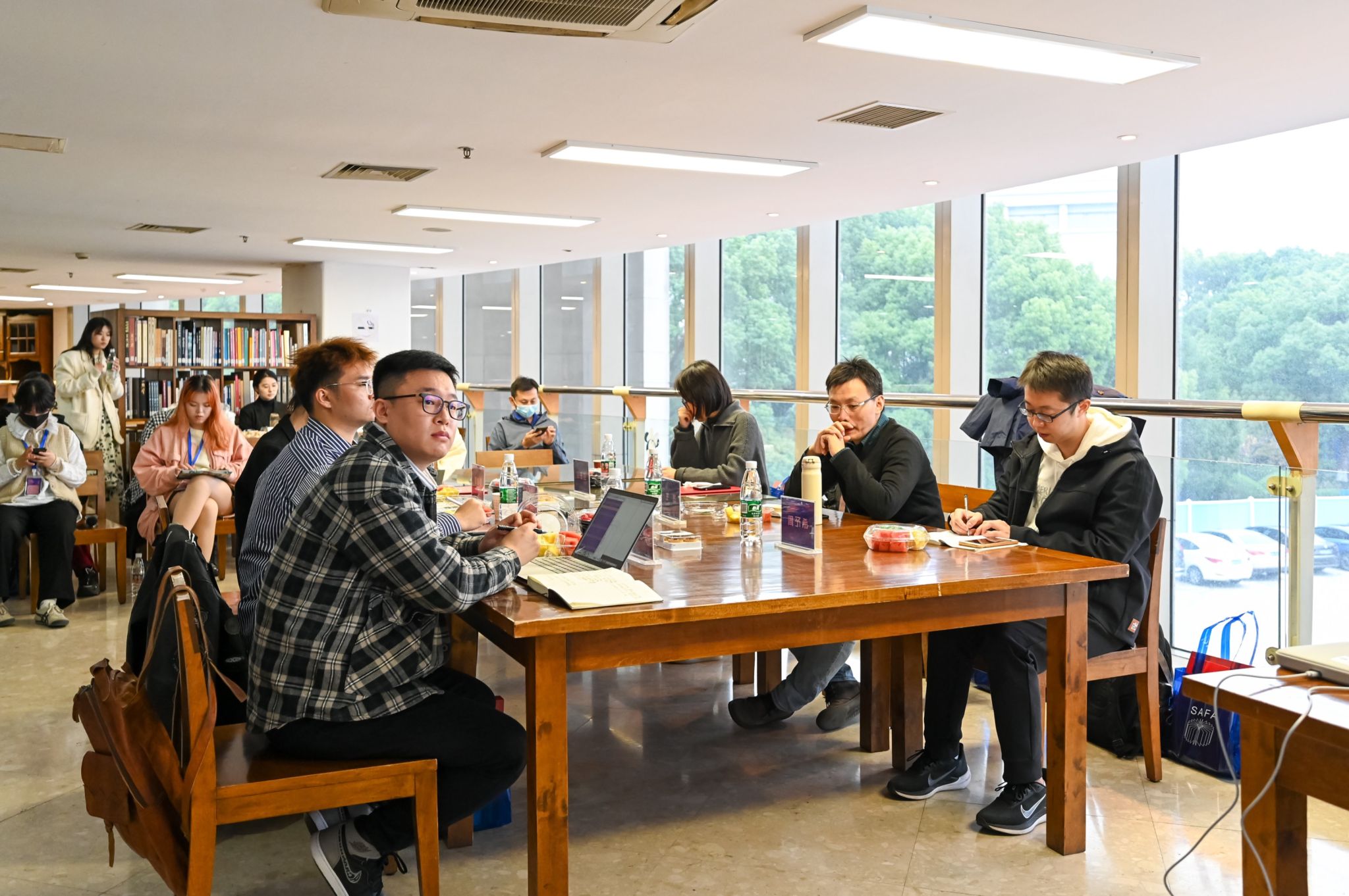 论坛 (4).jpg 论坛 (4).jpg