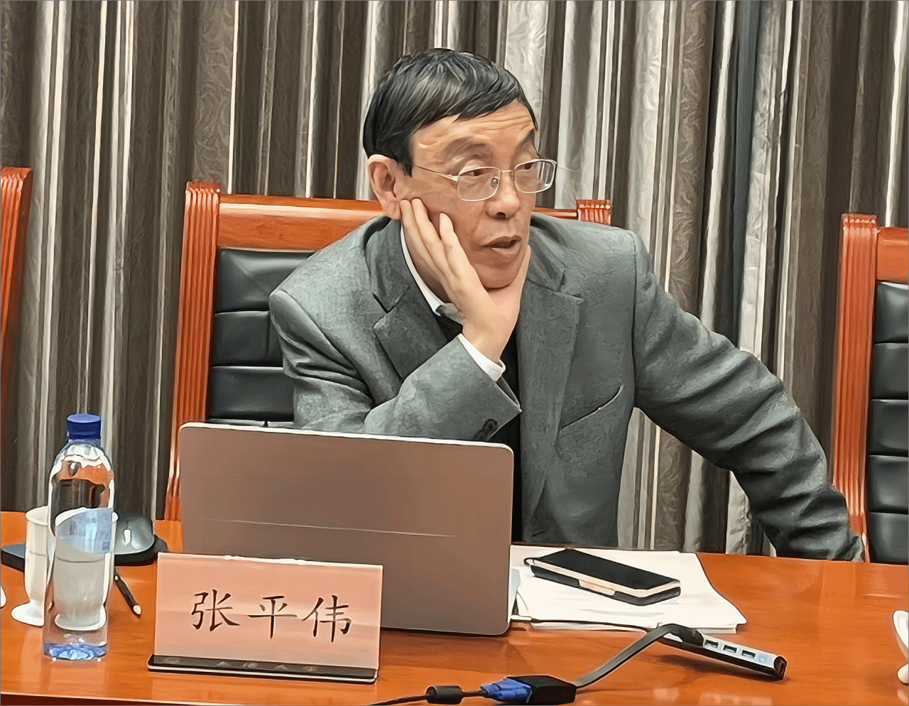 张平伟修复.png 张平伟修复.png