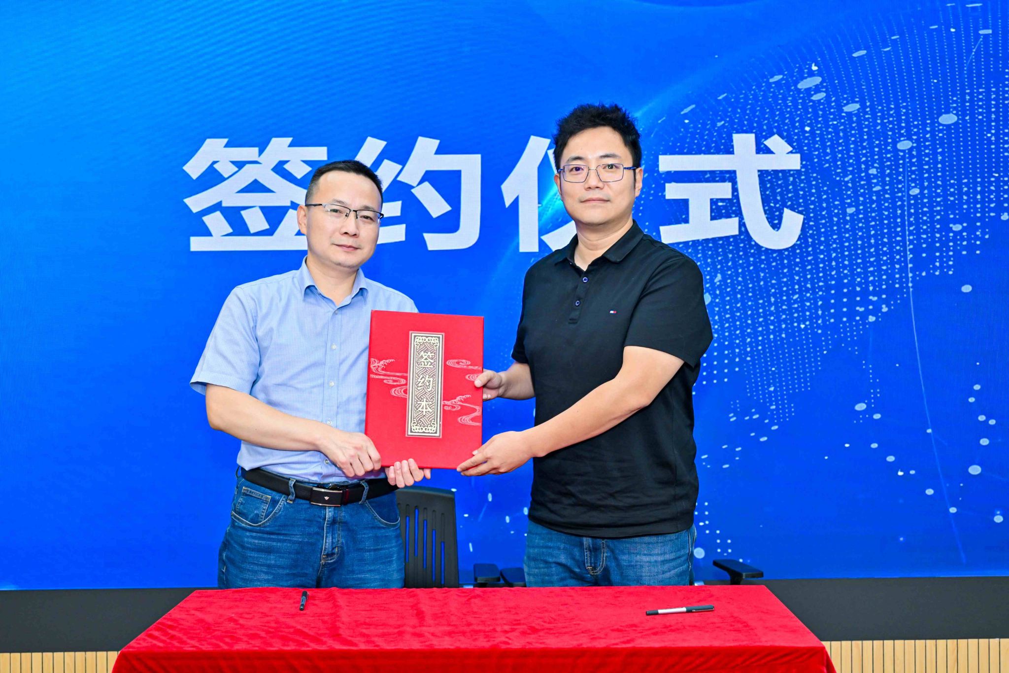 ZJH_6423-opq3226616023_副本.jpg ZJH_6423-opq3226616023_副本.jpg