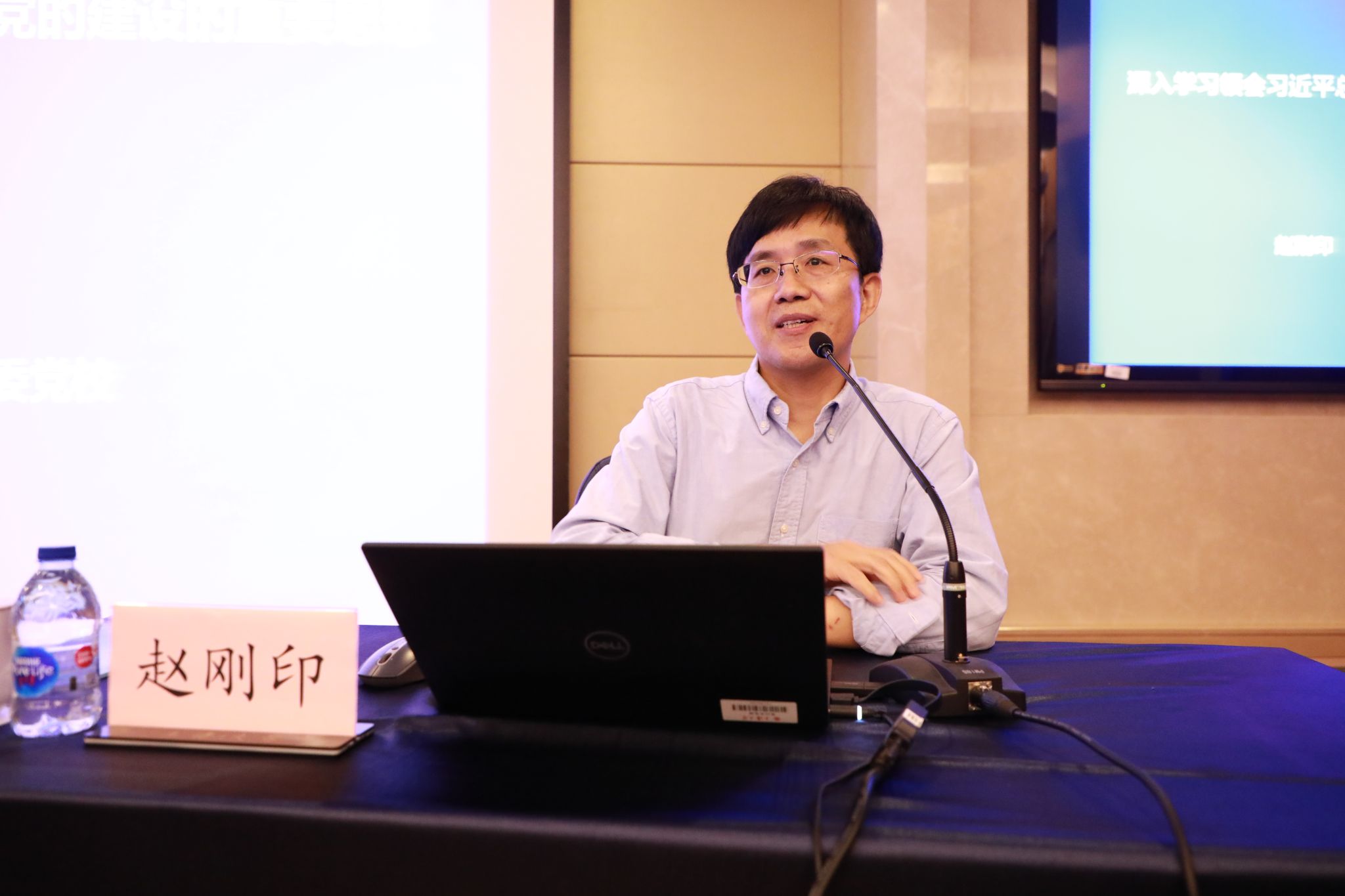 b7b3e4f03924458fd9b8450b6407a7b.jpg b7b3e4f03924458fd9b8450b6407a7b.jpg